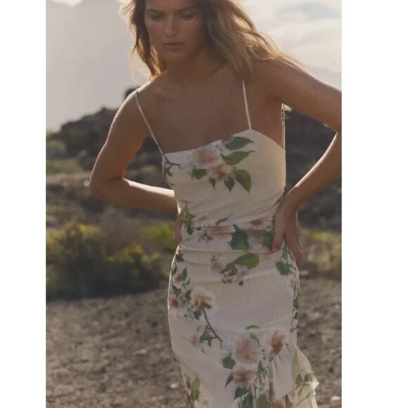 Zara Floral Print Ruffled Mini Dress NWT Blogger Fav Size Medium - Picture 11 of 11